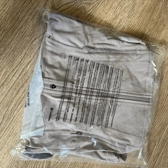 NWT Lululemon define jacket - Picture 3 of 5